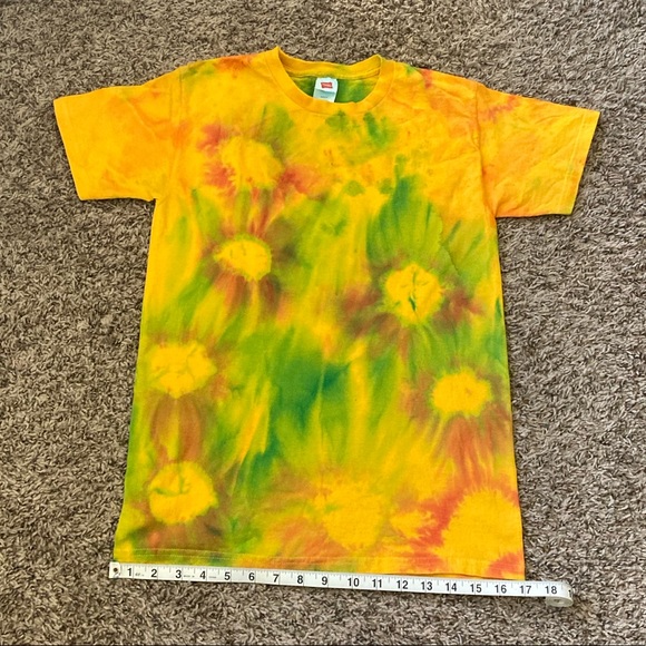 Tie-dye t-shirt NWOT - Picture 2 of 7